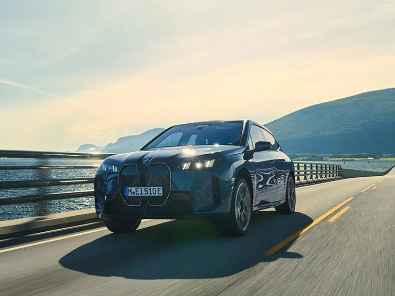 BMW iX xDrive60