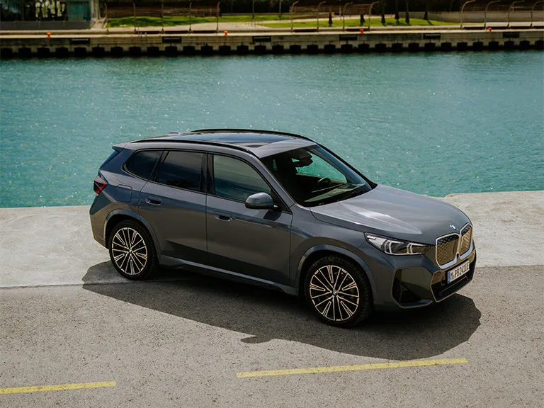 BMW iX1 xDrive30