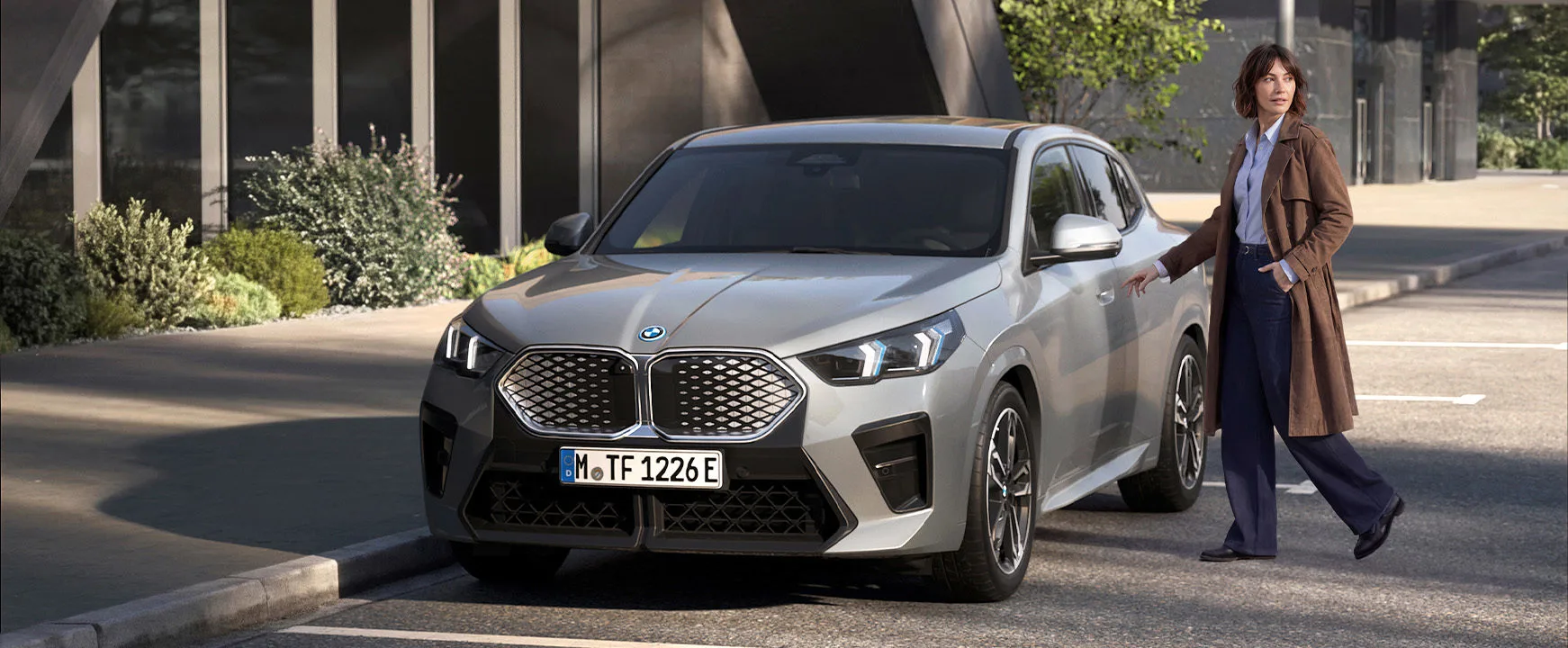 BMW iX2 xDrive30