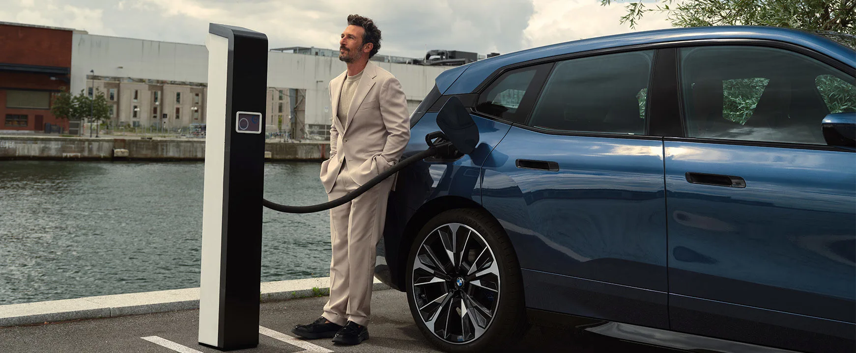 BMW iX xDrive60