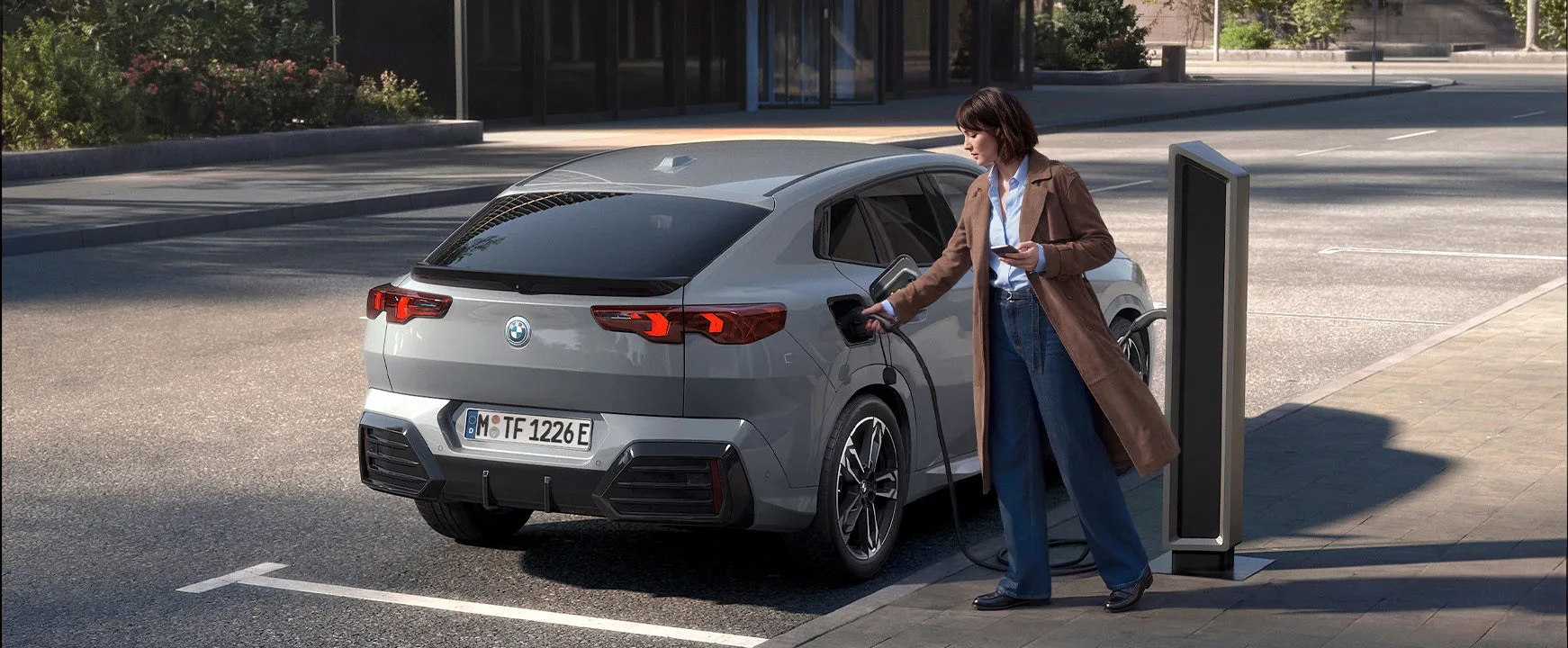 BMW iX2 xDrive30