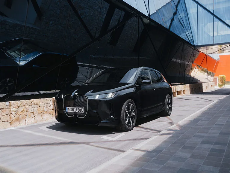 BMW iX xDrive45